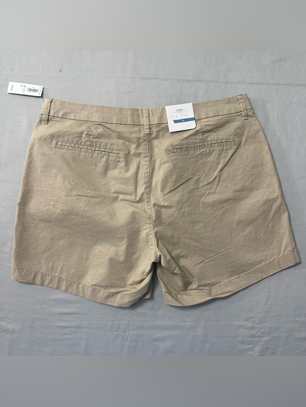 Old Navy Women's Chino Shorts Size 10 Khaki Beige 5" Inseam Everyday Flat Front - Picture 2 of 7